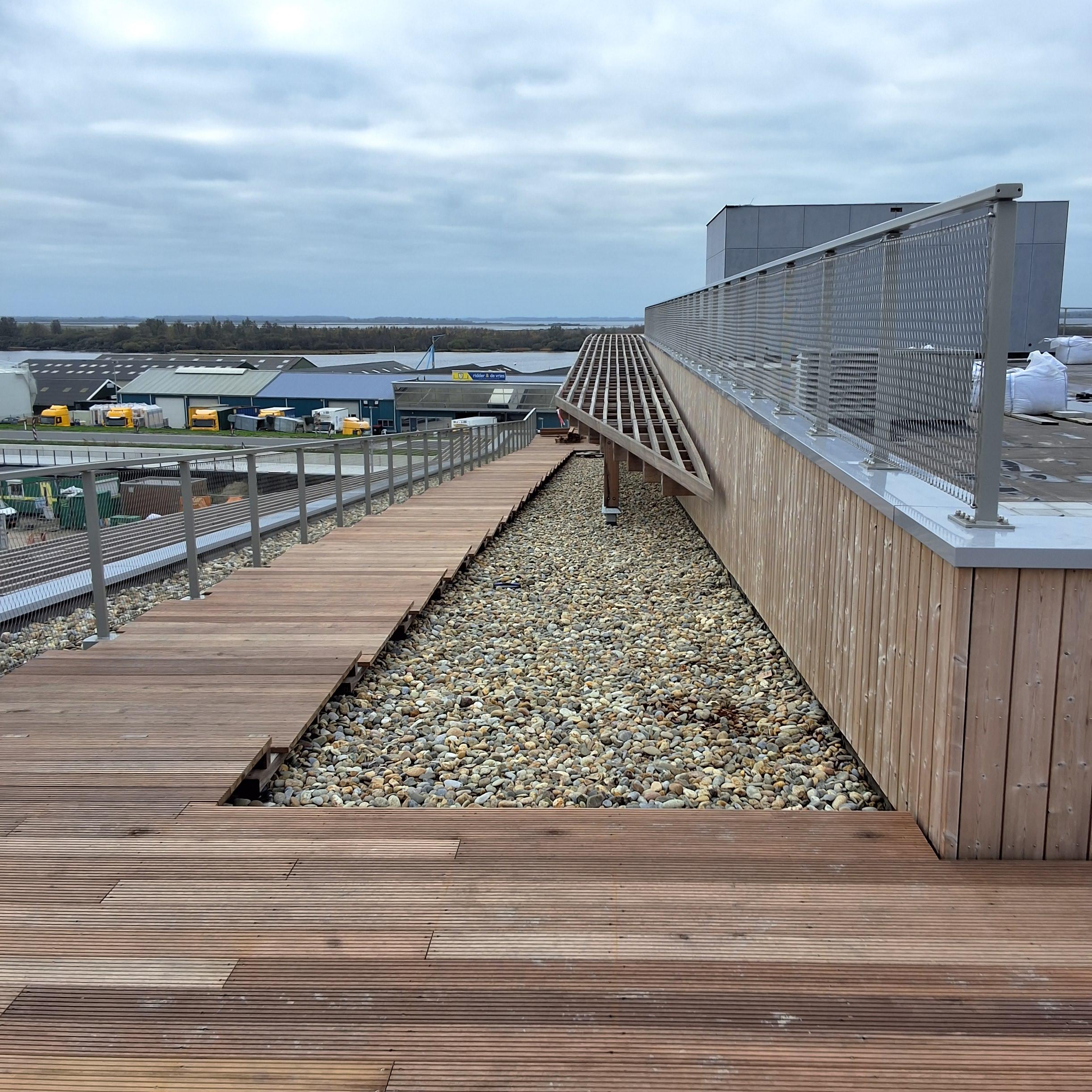 WEC Lauwersoog staalkabelnet balustrade transparant