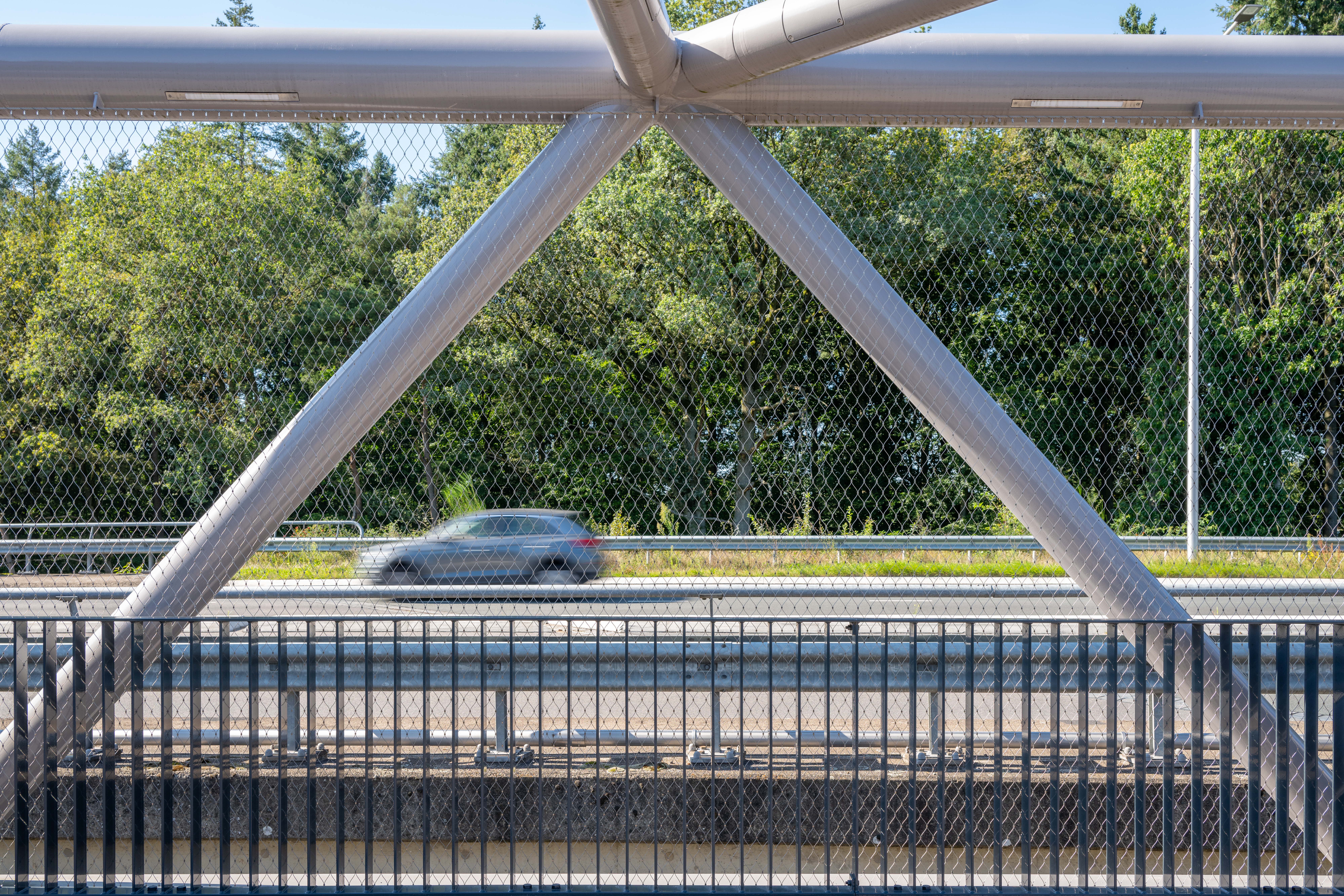 staalkabelnet detail brug De Locht”