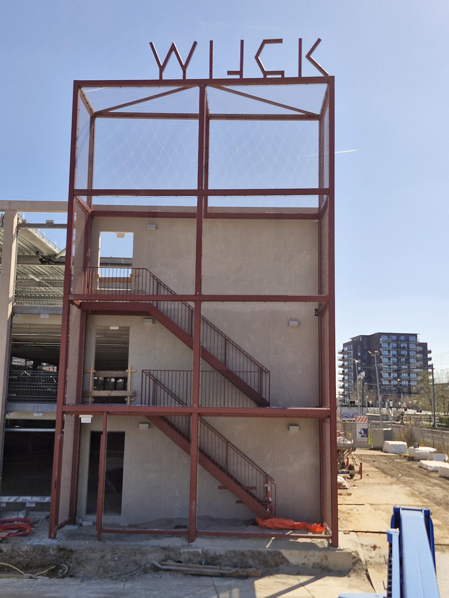 Trappenhuis SmartDock WijCK met RAL-gecoate RVS staalkabelnetten voor veiligheid